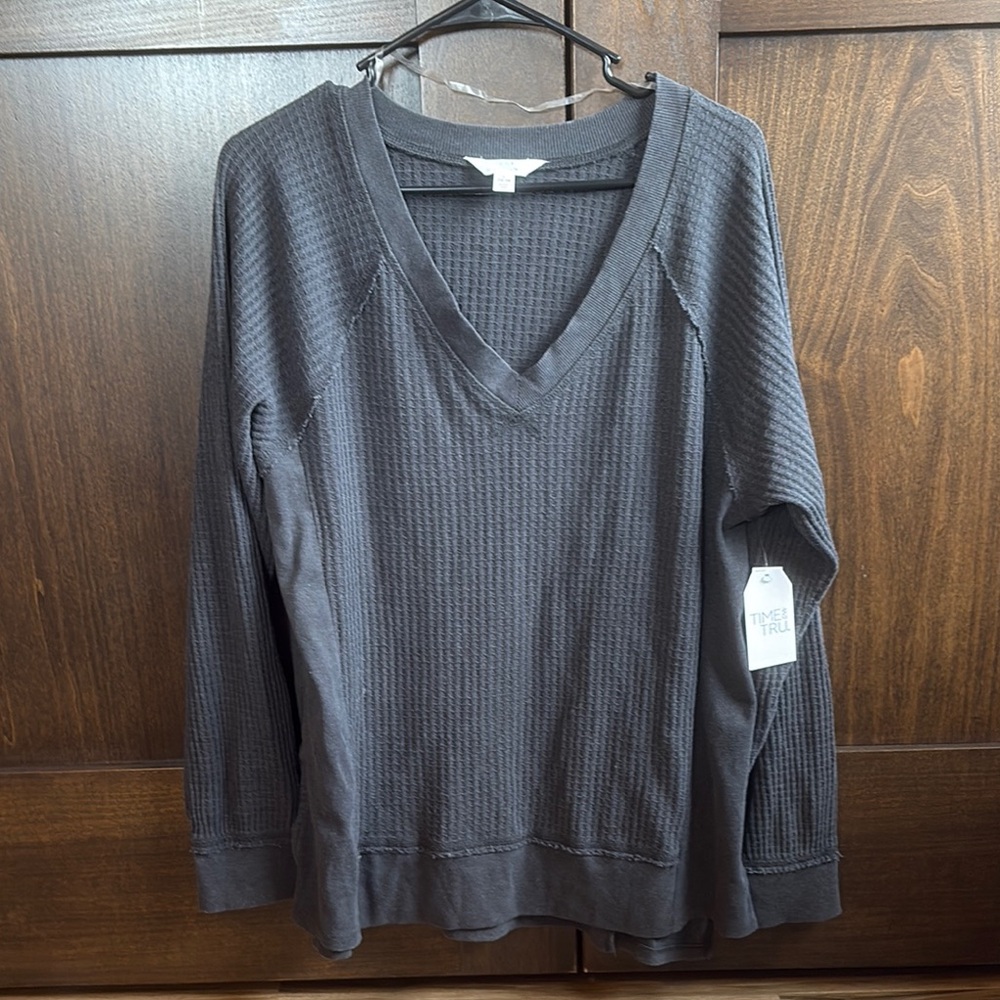 Time and Tru Charcoal V-Neck Waffle Knit Top